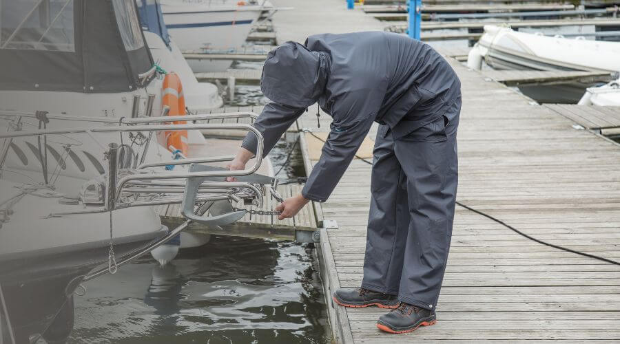Why choose water damage restoration service for basement flood restoration services in Deland